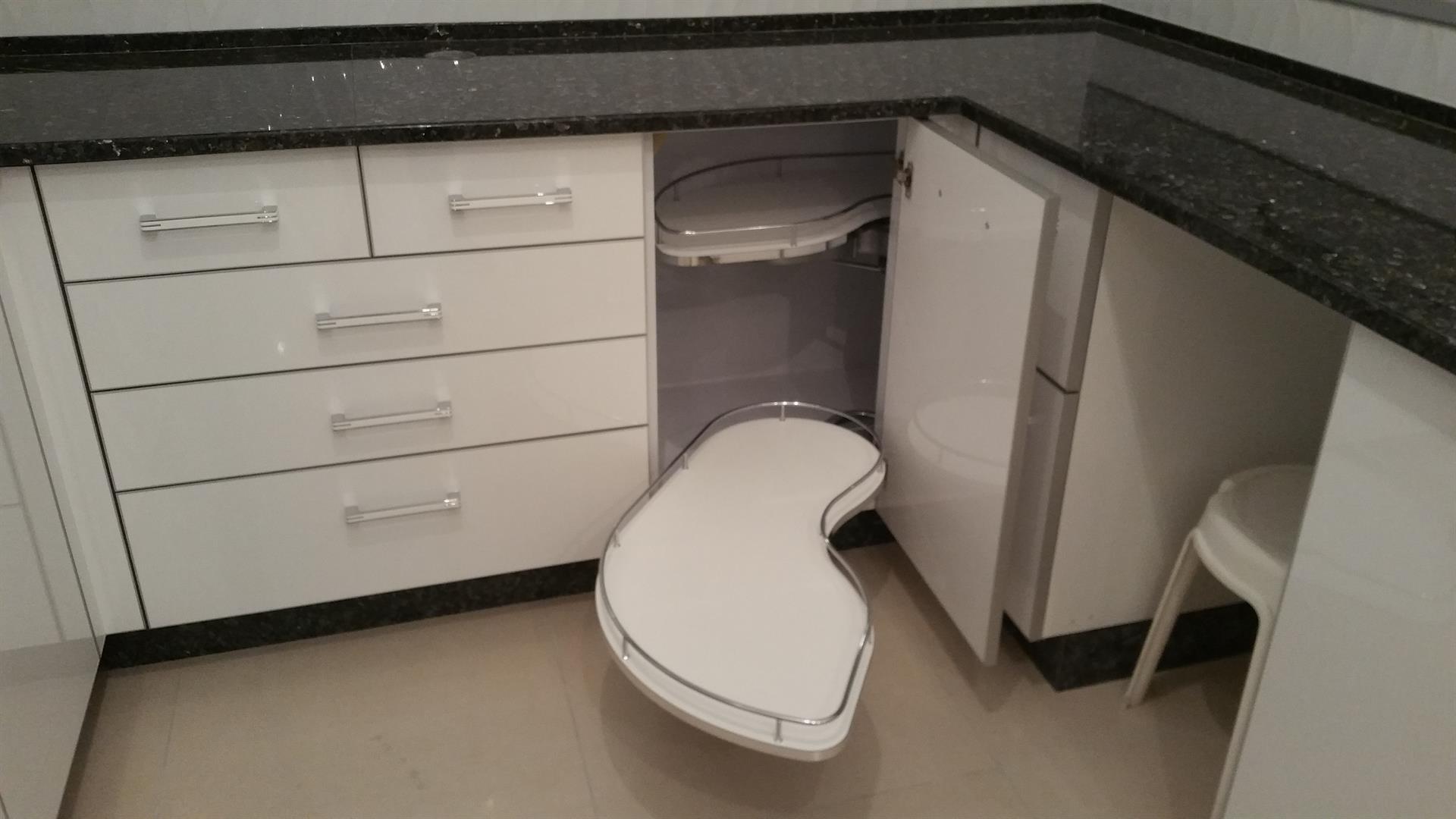 מטבח חזיתות גרניט פורצלן
